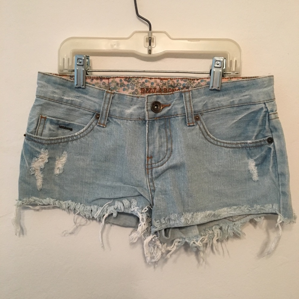 Billabong low rise cut off shorts size 1